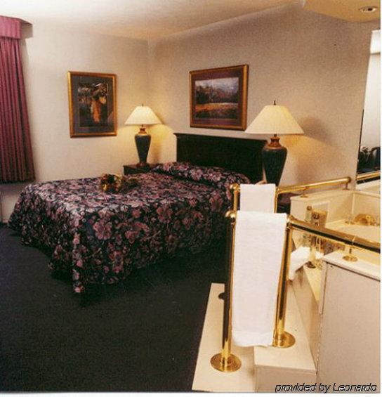 Lees Inn & Suites Muncie Δωμάτιο φωτογραφία